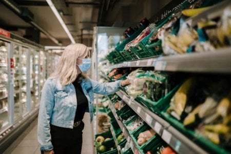 pexels-senior doing groceries.jpg pexels-senior doing groceries.jpg