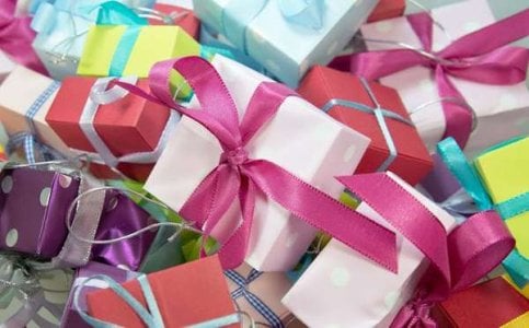 compressed-pexels-birthday gifts.jpeg compressed-pexels-birthday gifts.jpeg