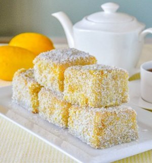 🍋 4. Lemon Zest Lamington.jpg