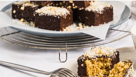 🥜 9. Peanut Butter Lamington.png