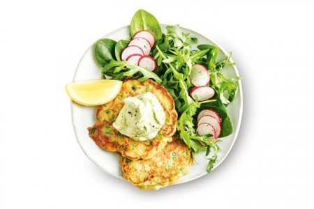 pea-and-herb-fritters-with-creamy-avocado-dressing-157778-2.jpg