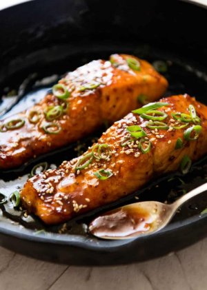 Honey-Garlic-Salmon-3.jpg