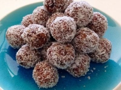 no-bake-coconut-and-date-balls-recipe-521084-1.jpg
