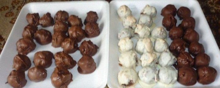 mixed-chocolate-cake-truffles-recipe-506898-1-1.jpg