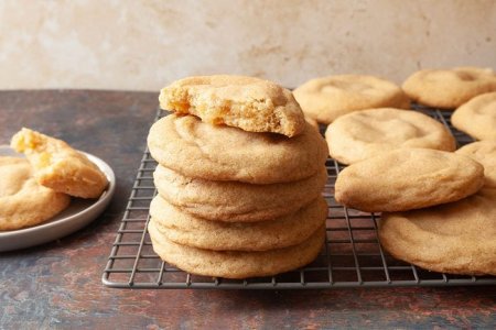 Apple-Pie-Stuffed-Cookies_TOHD25_281091_SarahTramonte_10.jpg Apple-Pie-Stuffed-Cookies_TOHD25_281091_SarahTramonte_10.jpg