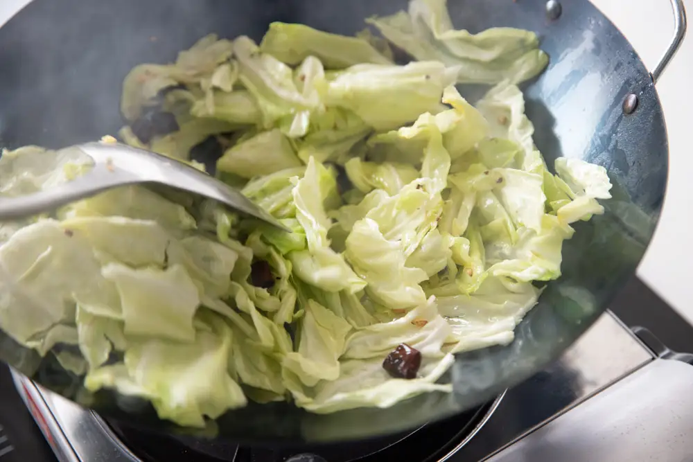 Chinese style cabbage stir fry|chinasichuanfood.com