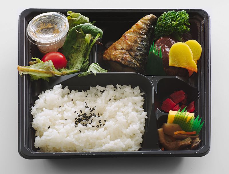 800px-Bento_box_from_a_grocery_store.jpg