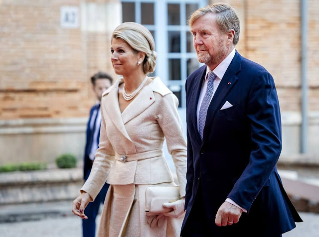 Dutch King and Queen Take Off in Toulouse During Royal Visit Dutch King and Queen Take Off in Toulouse During Royal Visit